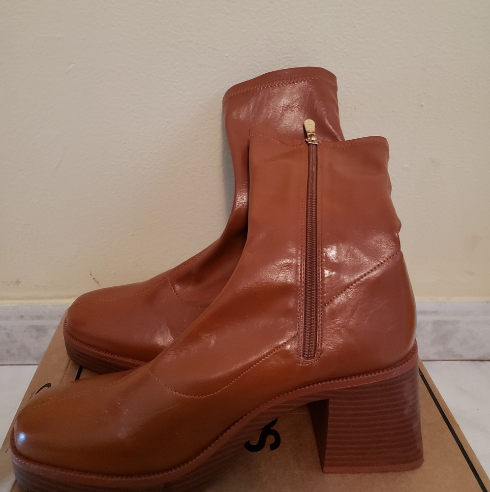 Retro 70s style brown faux leather flare heel boots